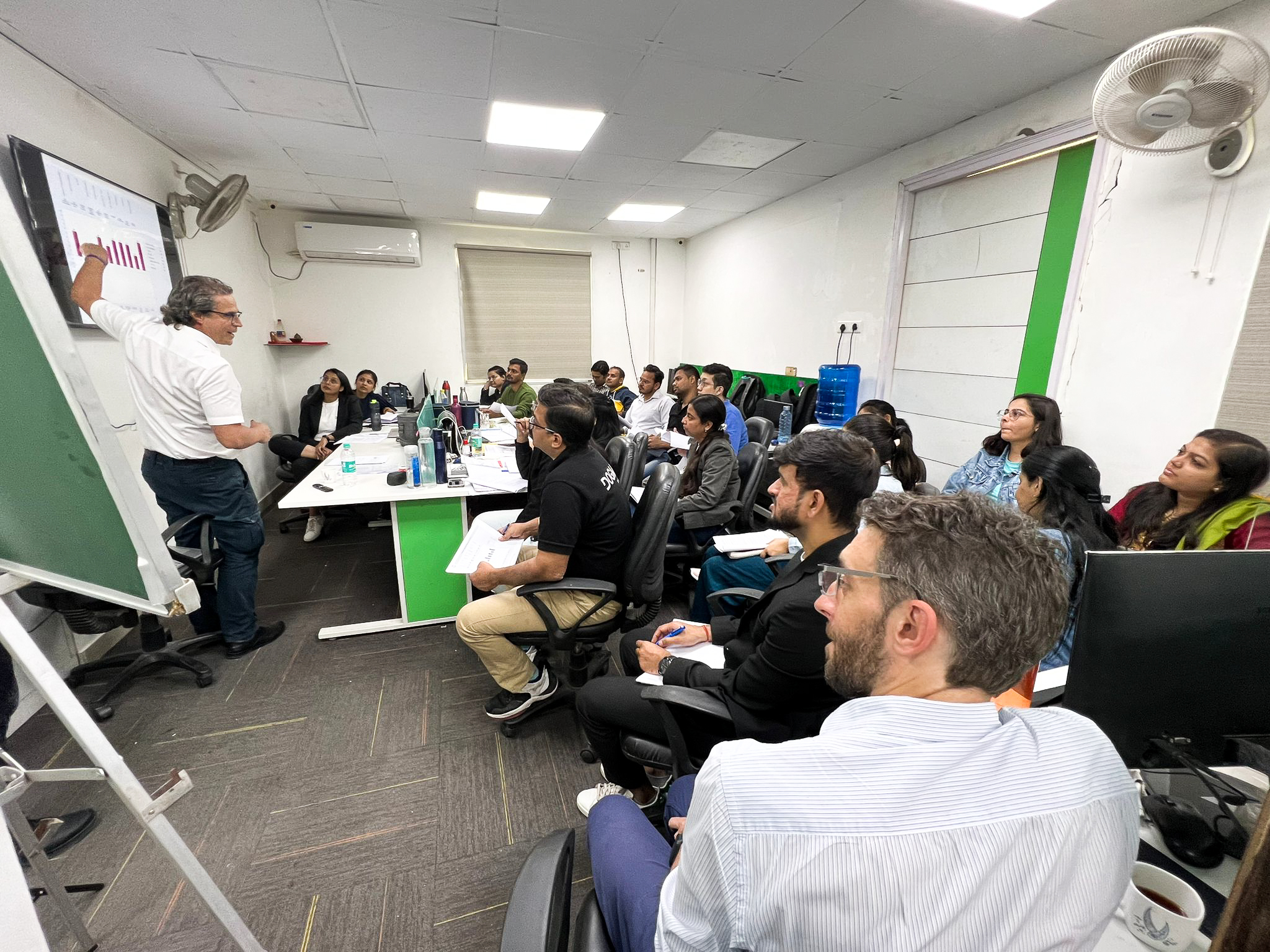 immagine YOU AND THE TEAM, PRESENTATION AT DOGMA SYSTEMS INDIA